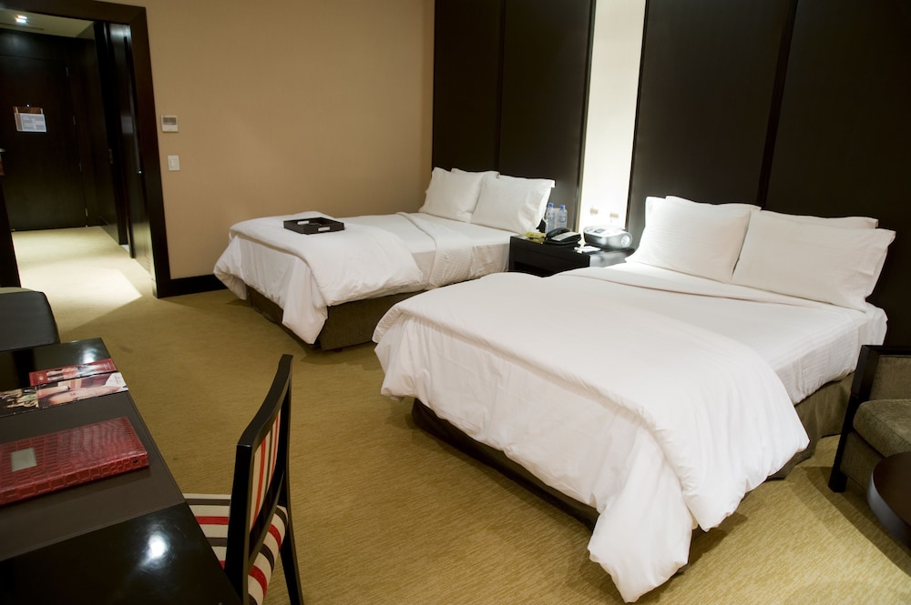 Superior Double Room, 2 Double Beds, Pool View, Poolside