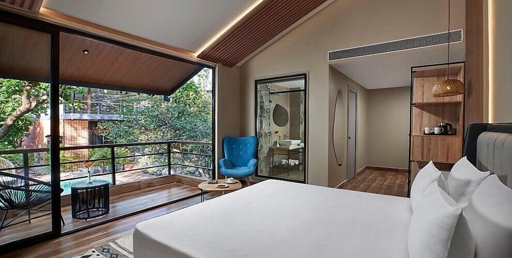 Executive Room, 1 Bedroom, Pool View, Executive Level photo 3