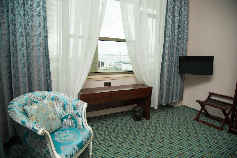 Family Quadruple Room, 2 Bedrooms, Sea View photo 3