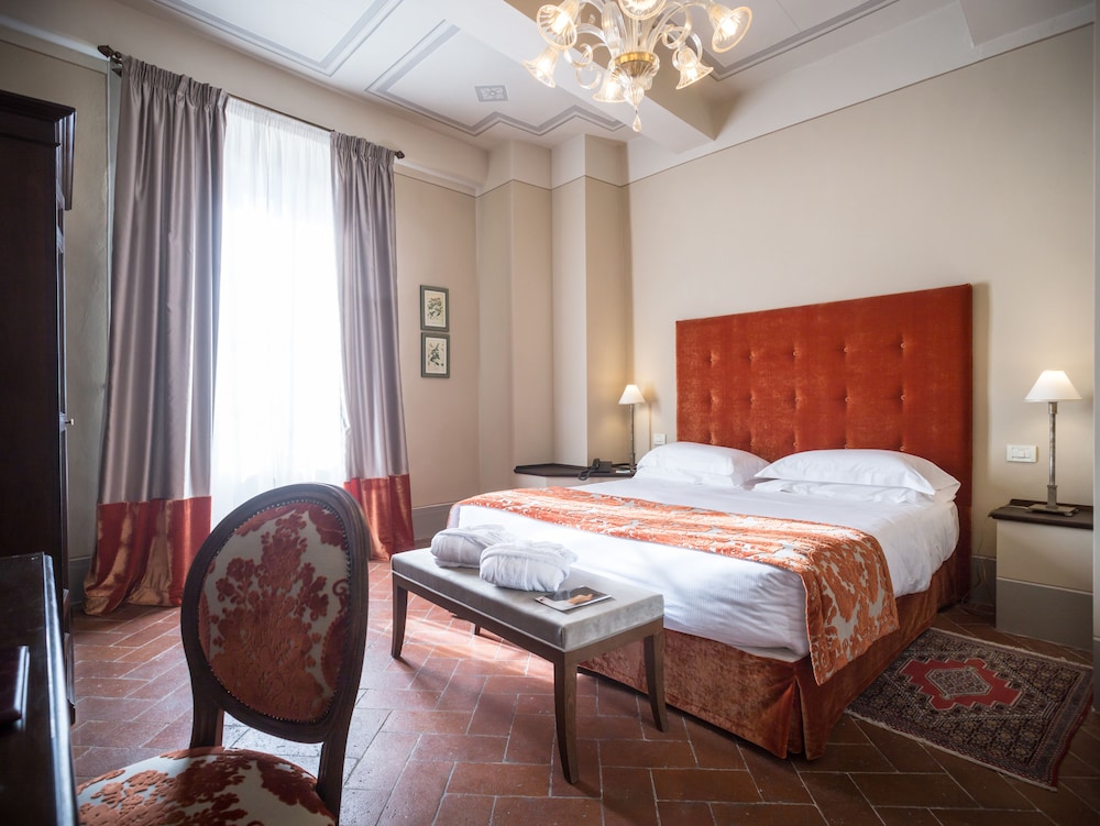 Deluxe Room - Photo 3