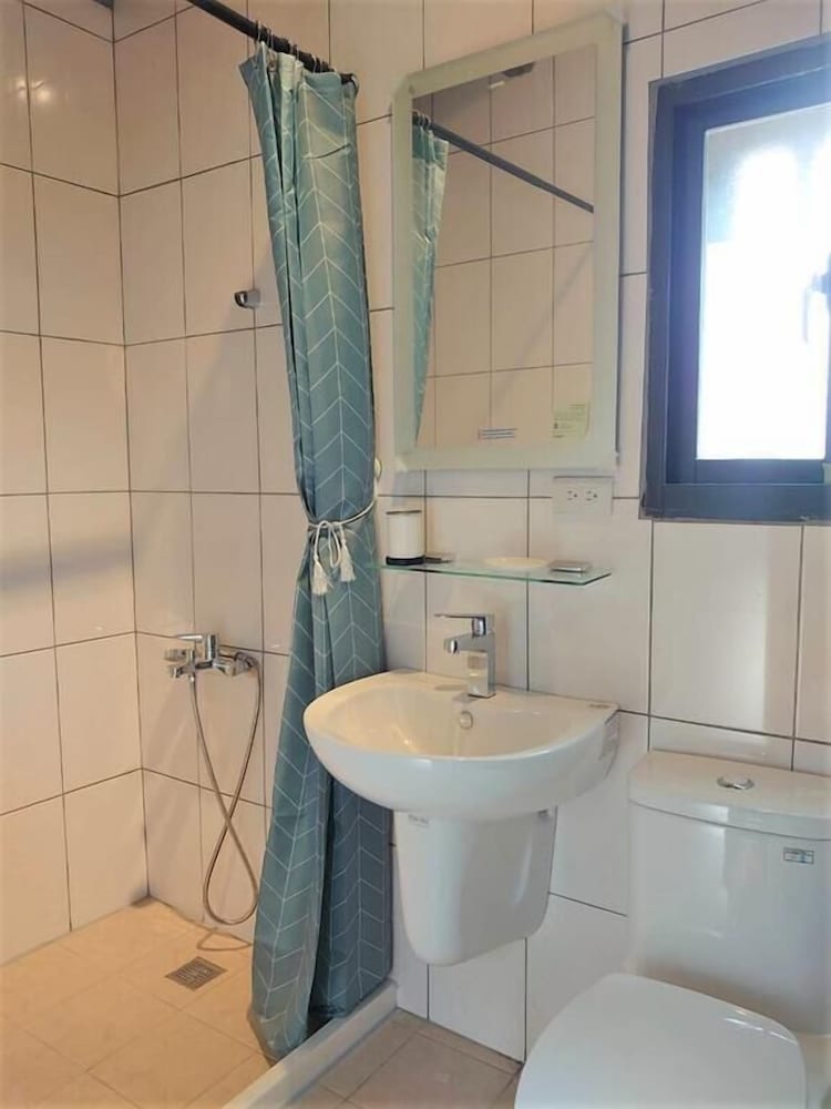 Double or Twin Room, Private Bathroom photo 2