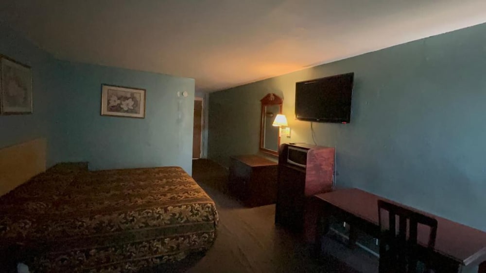 Single Room, Smoking