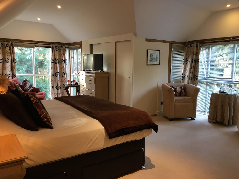 Standard Double Room, Ensuite, Garden View (Sycamore) photo 3