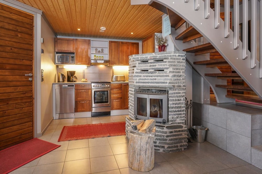 Luxury Chalet, 4 Bedrooms, Sauna, Mountainside photo 2