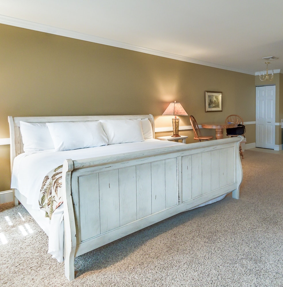 King Room, King Bed With Queen Sleep Sofa 3rd Floor