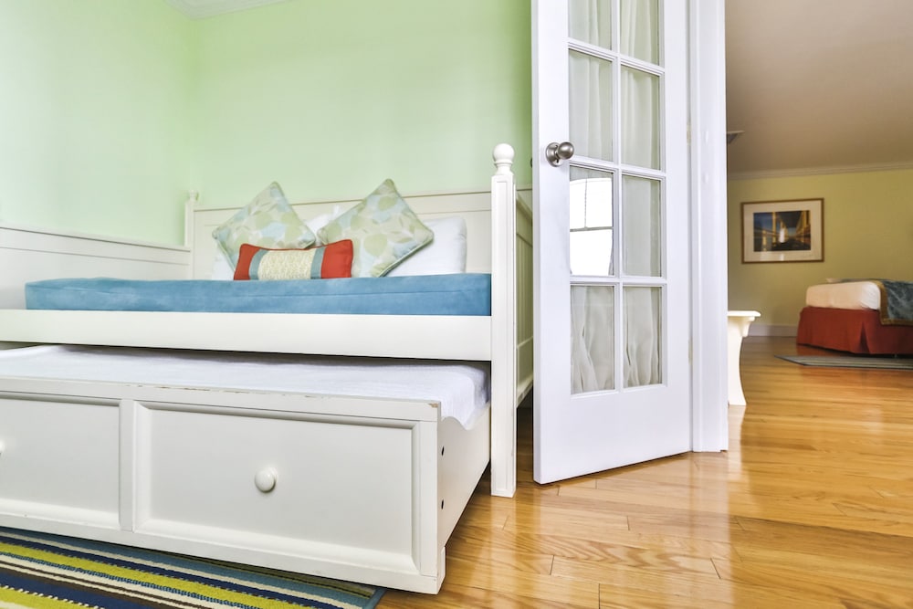 Standard Room, Multiple Beds (Double Plus, Alcove)
