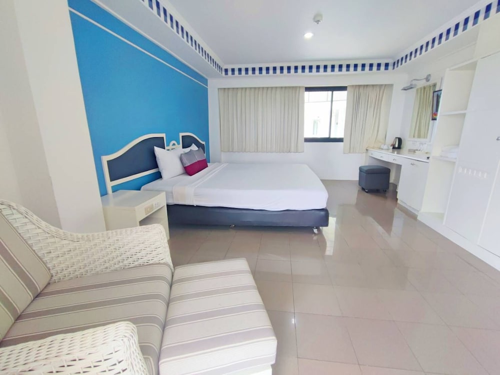 Corner Double Room Only