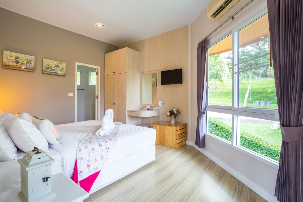 Paradise Home 1 photo 2
