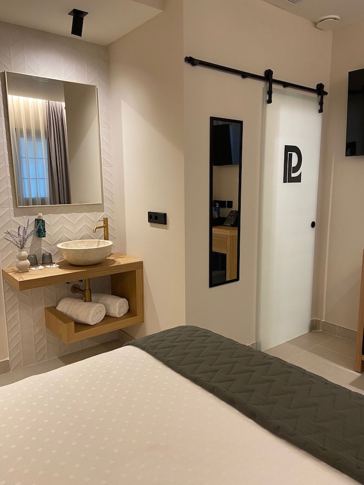 Superior Double Room, City View photo 2