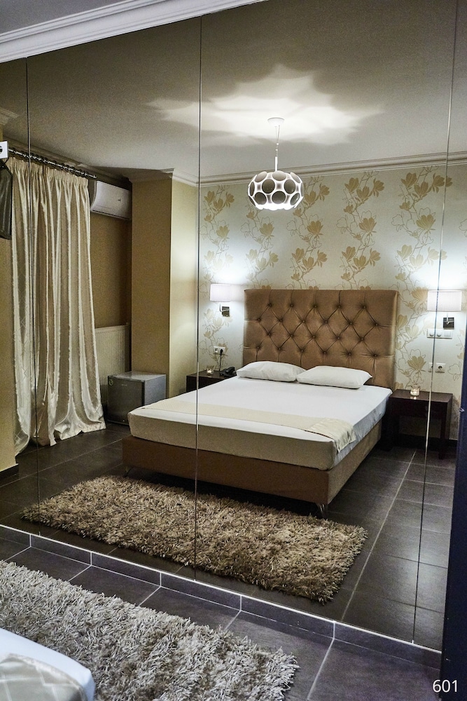 Double or Twin Room photo 3