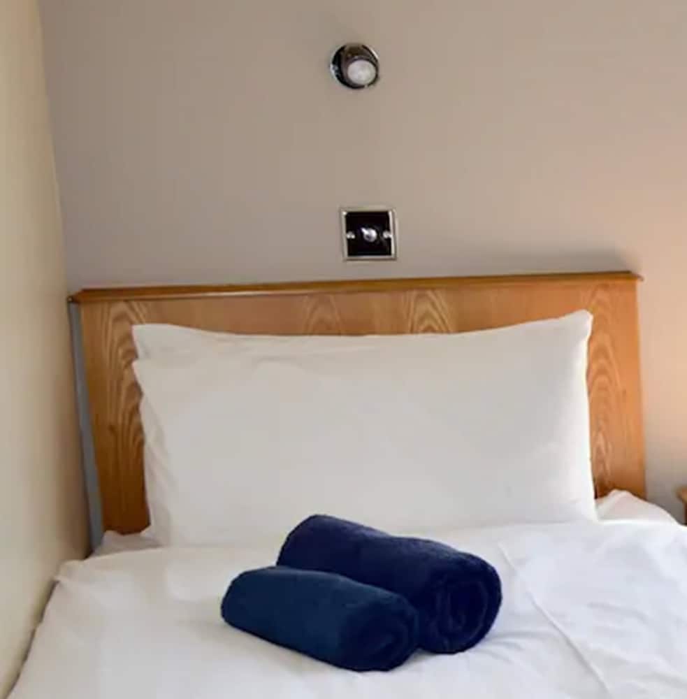 Single Room photo 2