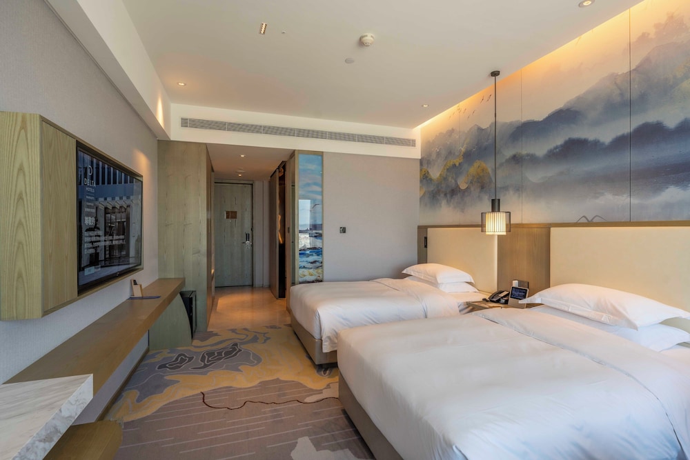Room, 2 Twin Beds, City View - Photo 5