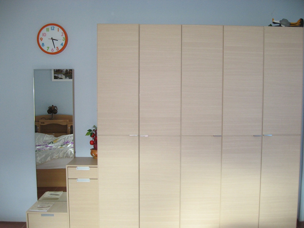 2 Bedroom House photo 3