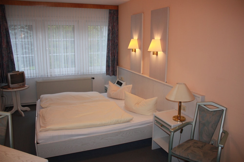 Basic Double Room photo 2