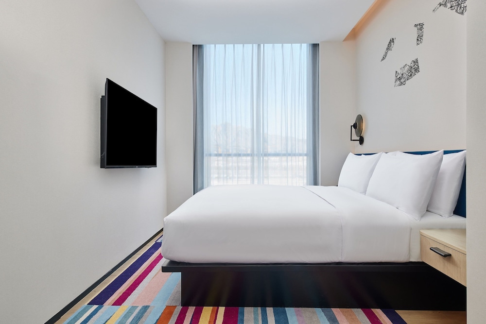 aloft, Suite, 1 Bedroom, City View photo 1