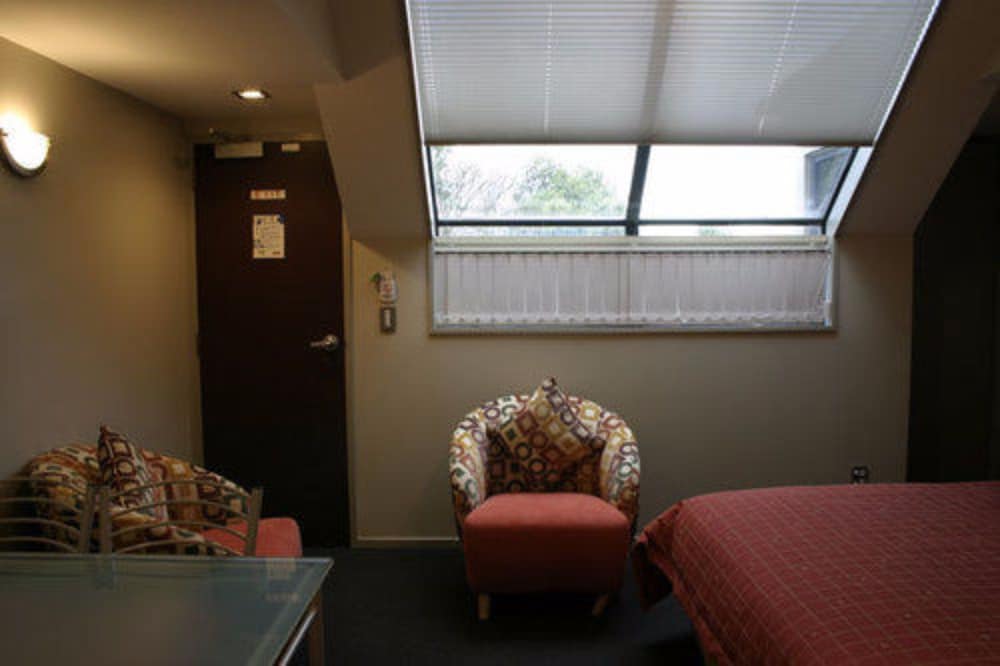 One Bedroom Plus (2 Level Apartment 6) photo 1