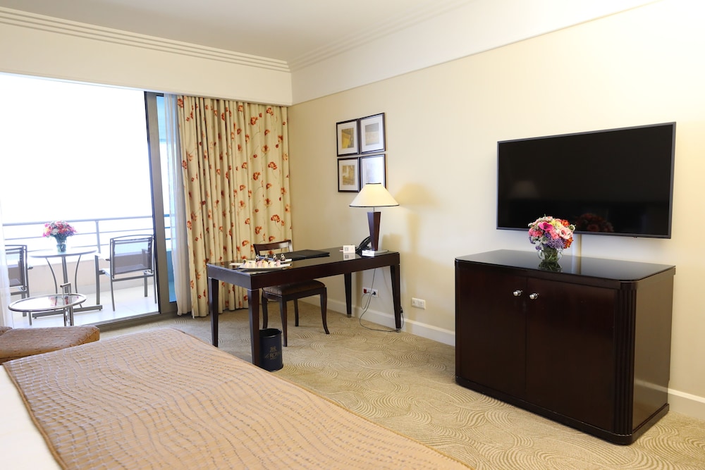 Deluxe Room, 1 King Bed - Photo 6