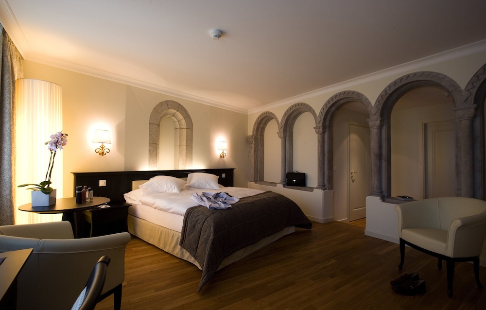 Deluxe Room, 1 Queen Bed, City View photo 2