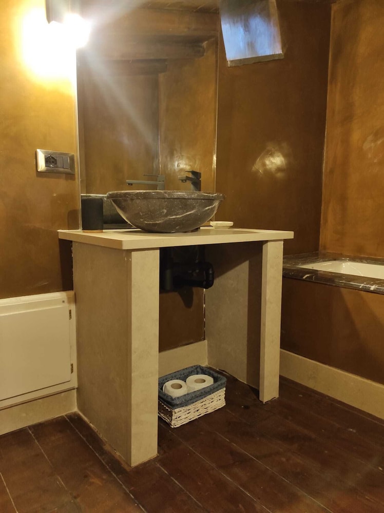 Deluxe Studio Suite photo 2