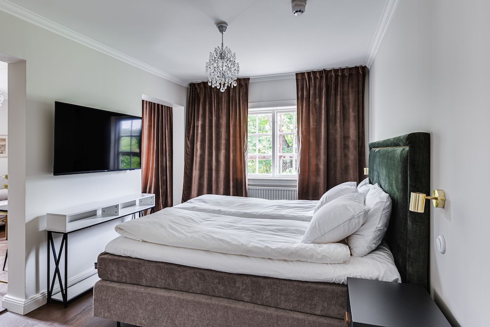 Two Room Suite photo 1