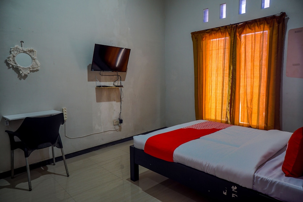 Standard Double Room - Photo 13