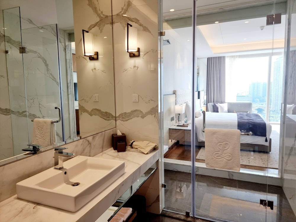 Deluxe Room - Photo 3