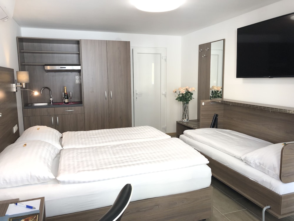 Comfort Triple Room