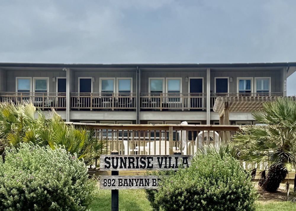 Cristy's Crab Shack @ Sunrise Villas, Foto 24