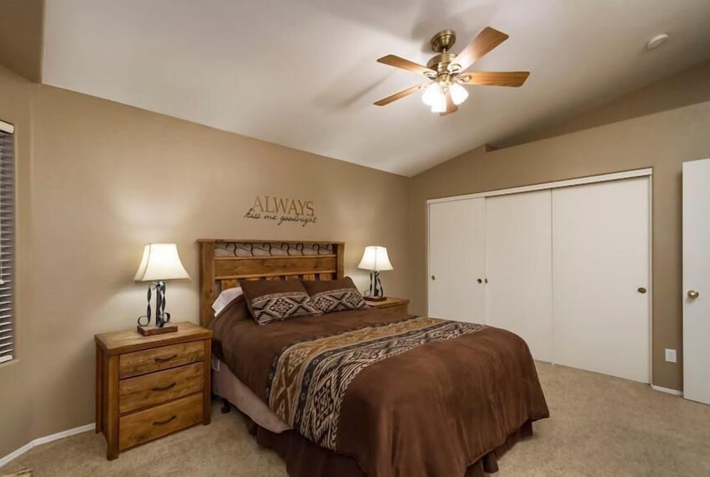 Condo, 2 Bedrooms
