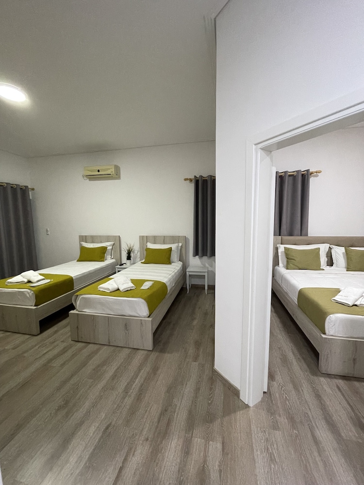 Deluxe Suite with Sea View photo 1