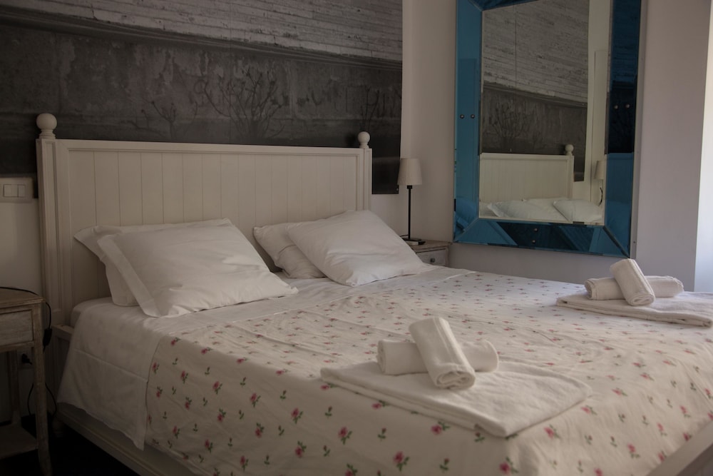 Superior Triple Room photo 2