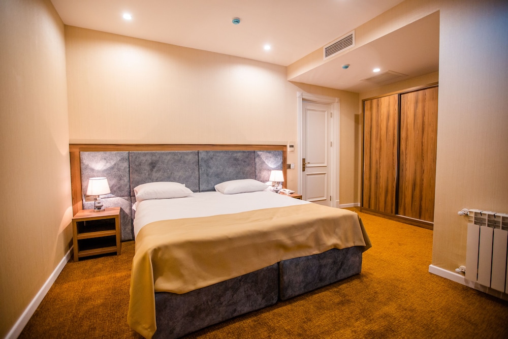 Economy Double or Twin Room photo 2