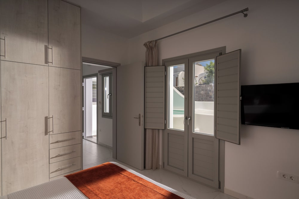 Elite Two Bedroom Villa with Plunge Pool - Photo 6