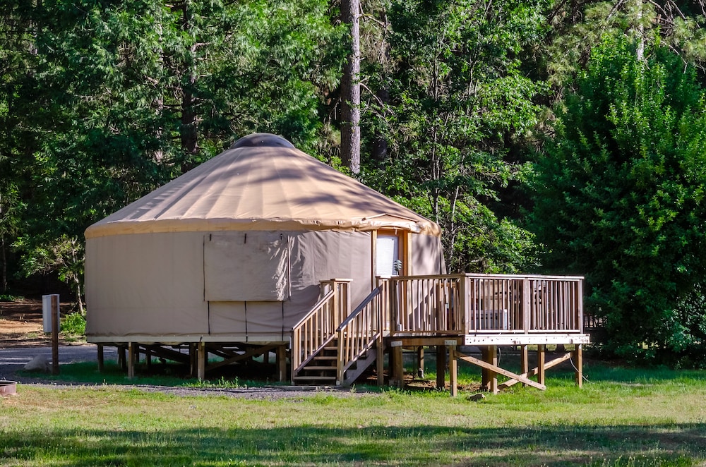 Studio, Non Smoking, Valley View (Meadow Yurt, Linens Included) photo 3