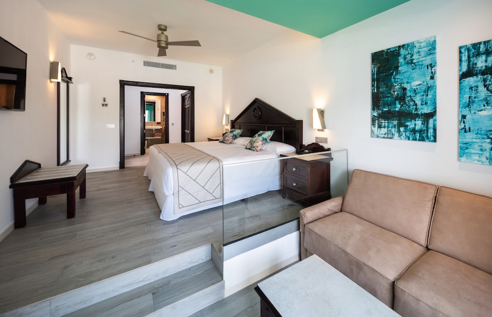 Junior Suite, 2 Bedrooms, Garden View (B2C-US) photo 2