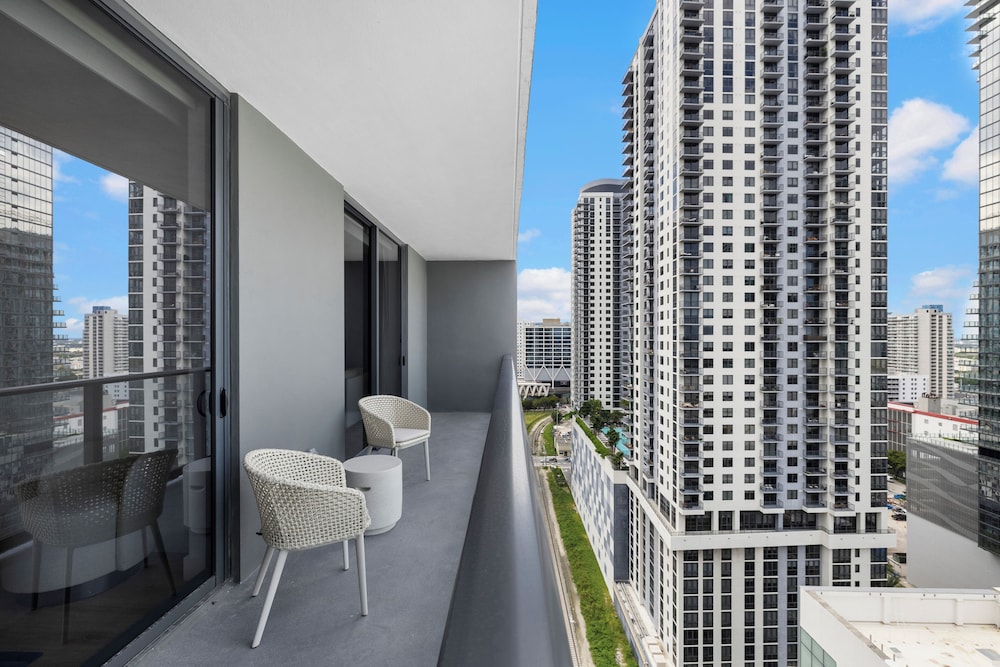 Luxury Room, City View photo 3