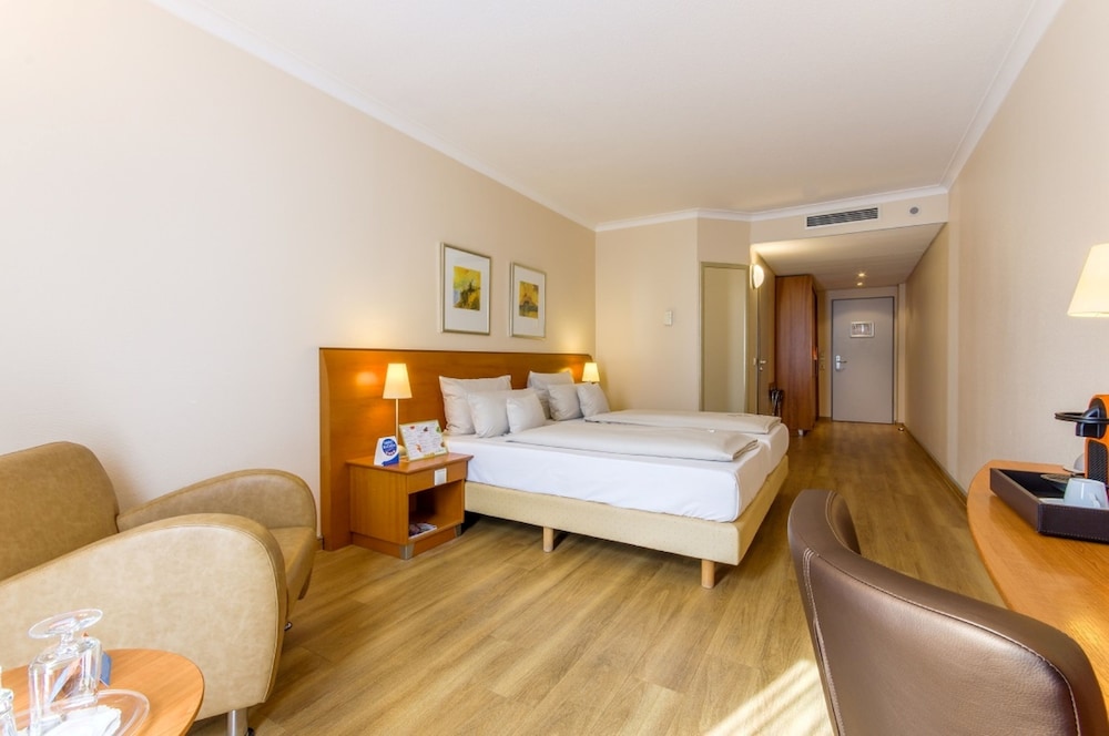 Comfort Room, 2 Twin Beds, Garden View - Photo 4