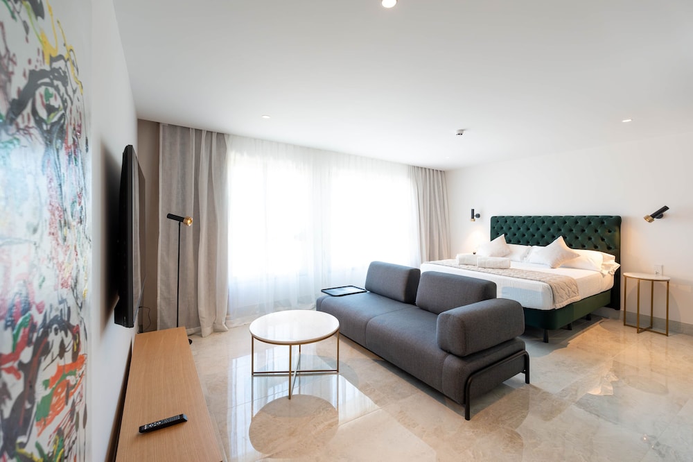 Junior Suite - Photo 1