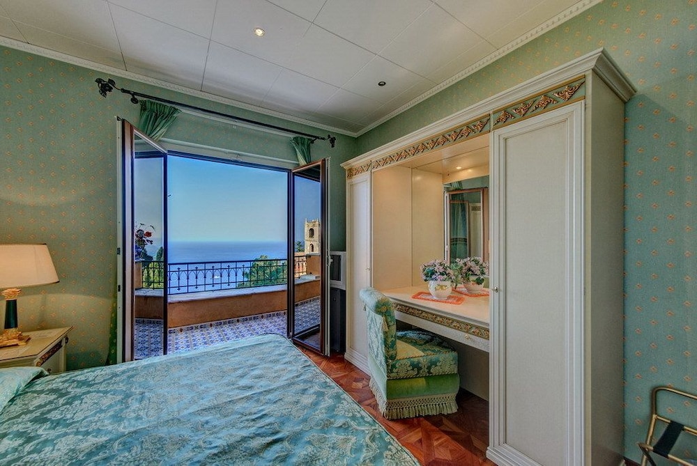 Family Room, Multiple Beds