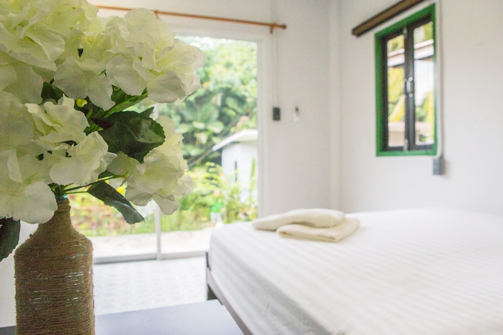 Dok Kaew Room