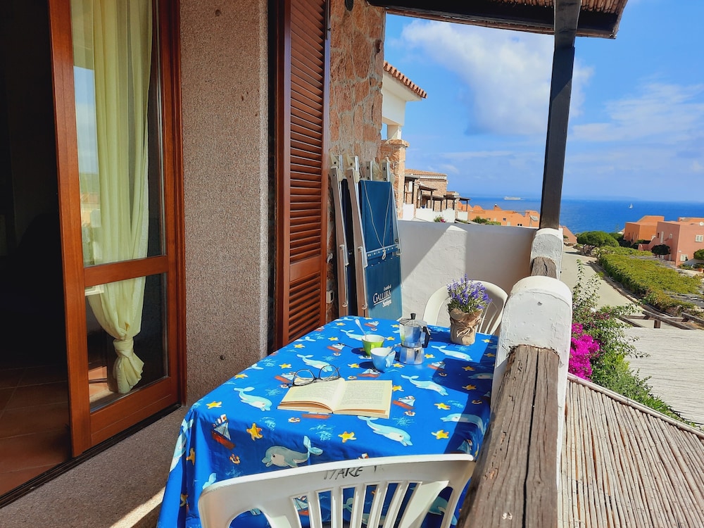 Classic Studio, Balcony, Sea View photo 1