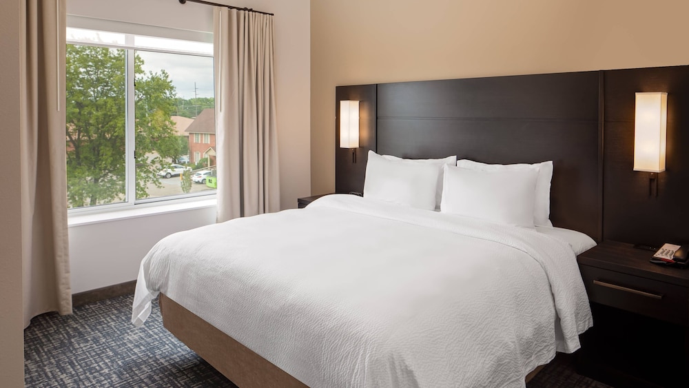 Suite, 1 Bedroom - Photo 3