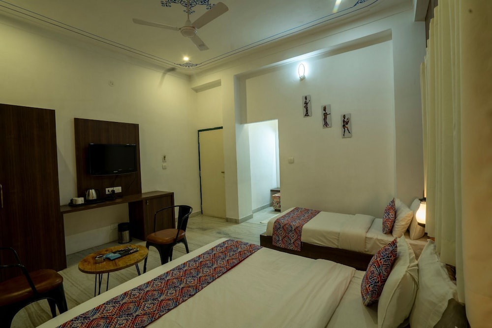 Family Room, 3 Bedrooms