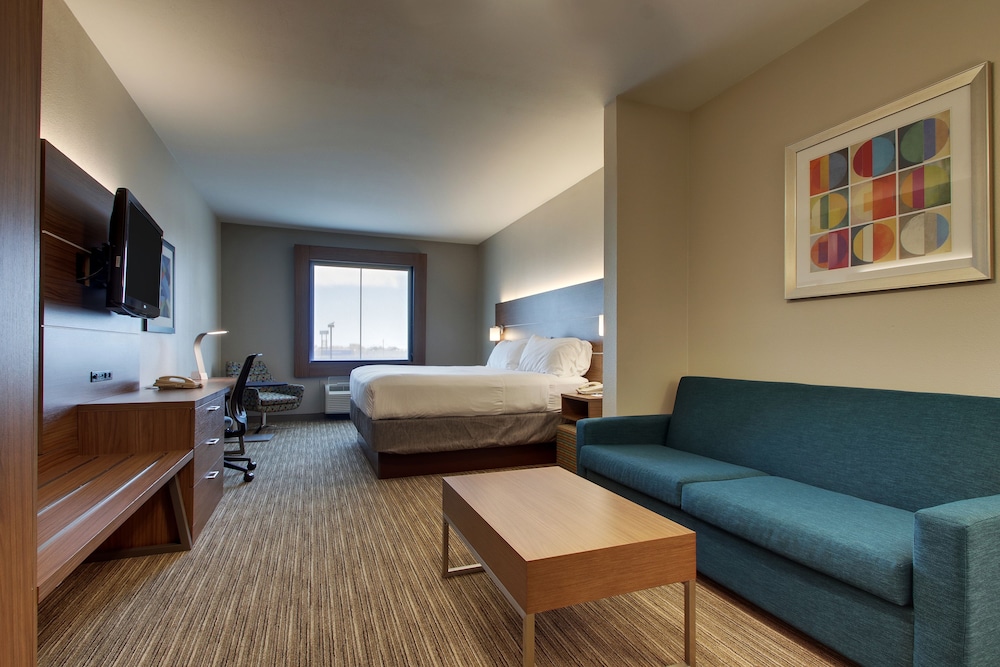 Suite, 1 Bedroom - Photo 4
