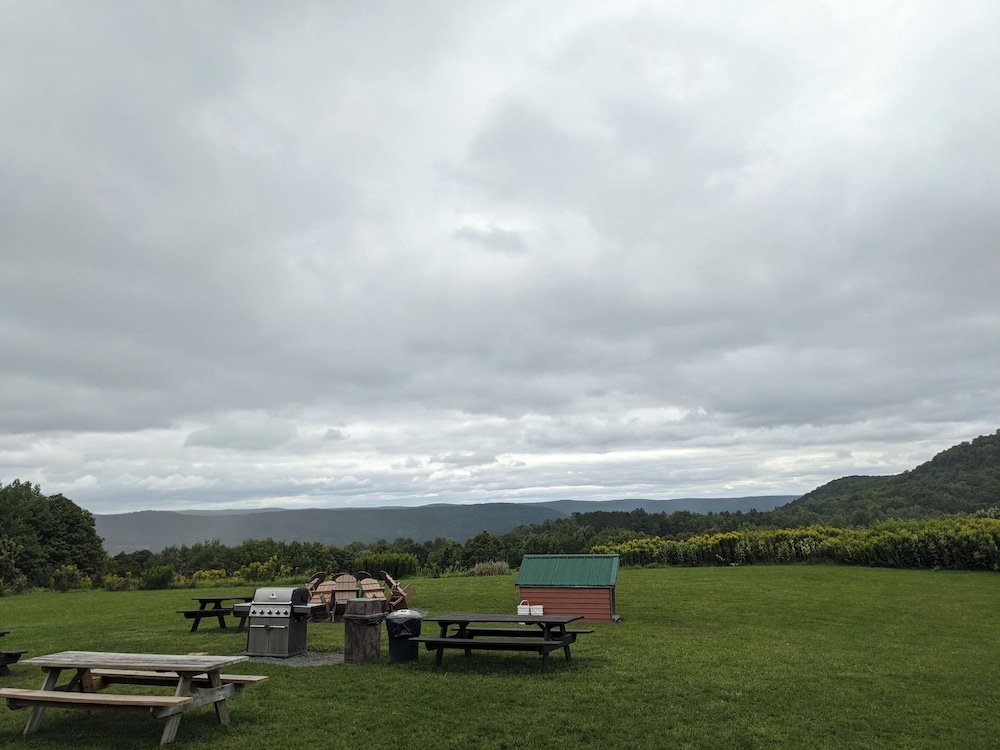 Room, Valley View