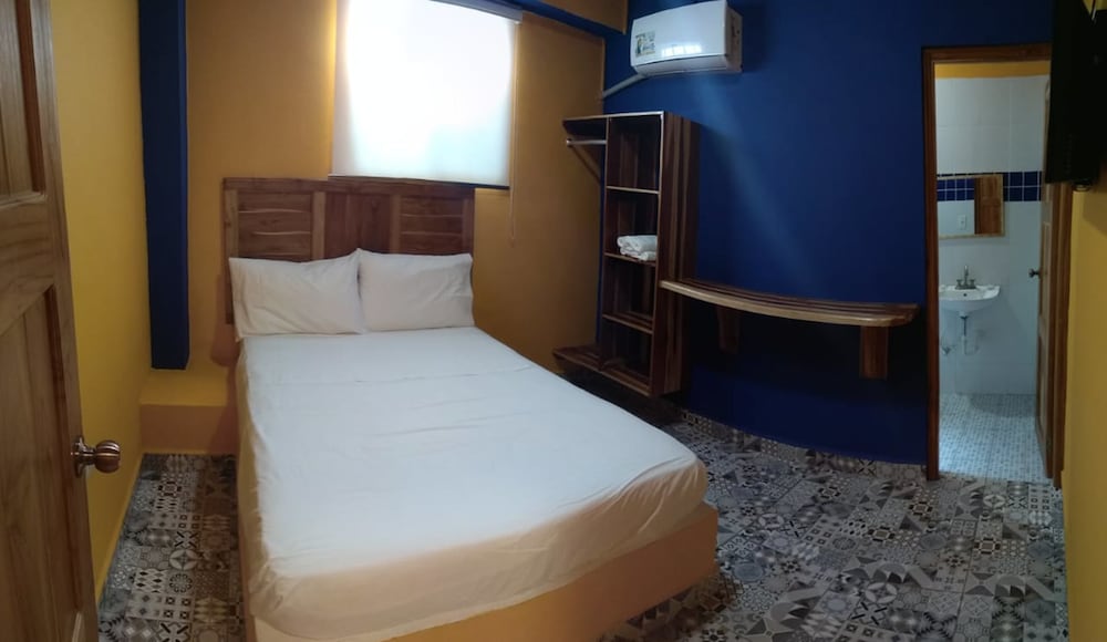 Deluxe Double Room, Multiple Beds, Non Smoking photo 3