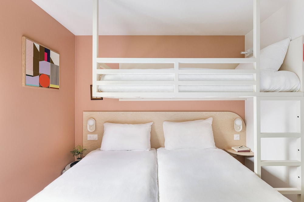 Triple Room, 3 Twin Beds (Pop) photo 1