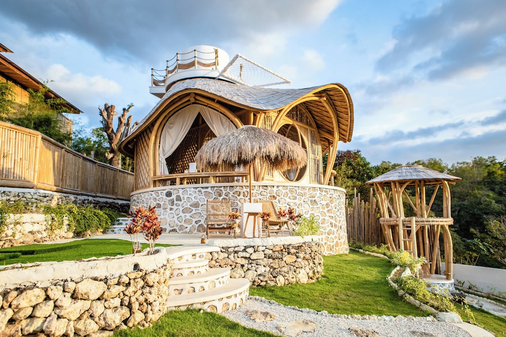 Shell Villa with Rooftop Pool View - Photo 38