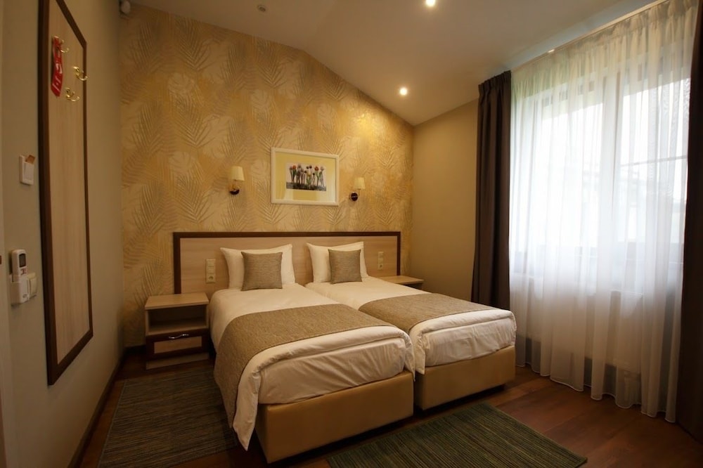 Standard Twin Room, 2 Twin Beds, Non Smoking photo 1