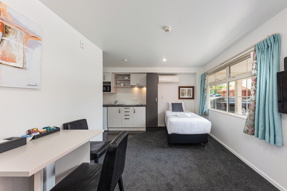 Standard Suite, 1 Bedroom photo 2